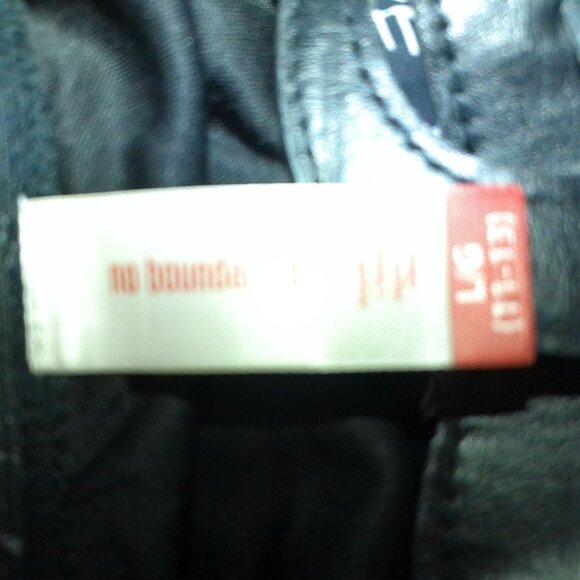 No boundaries, black and white, geometric pattern, high-low skirt - Picture 5 of 6